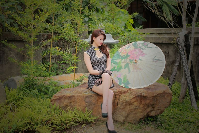 Model写真系列长腿美模邬育锜旗袍古典风高跟美腿