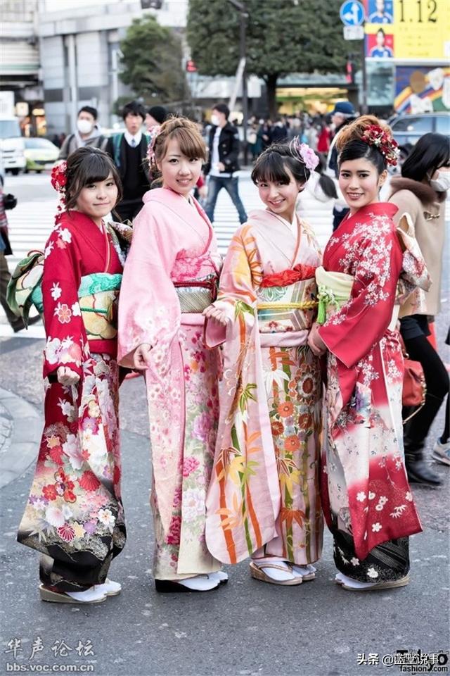 日本成人节上的和服美少女